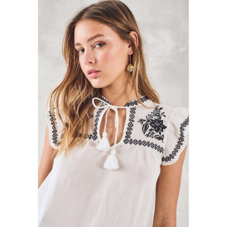 Blusa Bordado Blanco