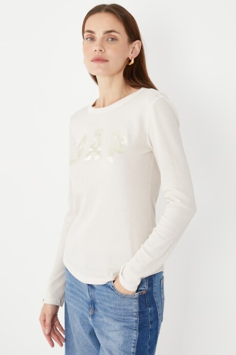 Remera Waffle Cuello Redondo Mujer Oyster Shine