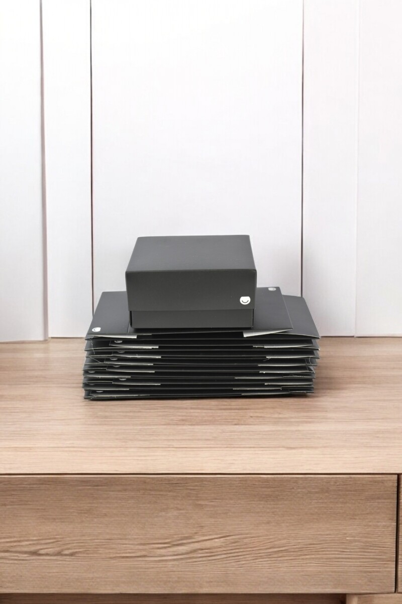 Pack x 20 unid - Caja 04 12X12X6 cm Laminada - NEGRO 