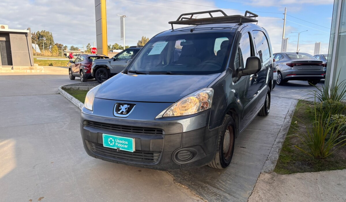 Peugeot Partner B9 5Plz - 2011 Peugeot Partner B9 5Plz - 2011