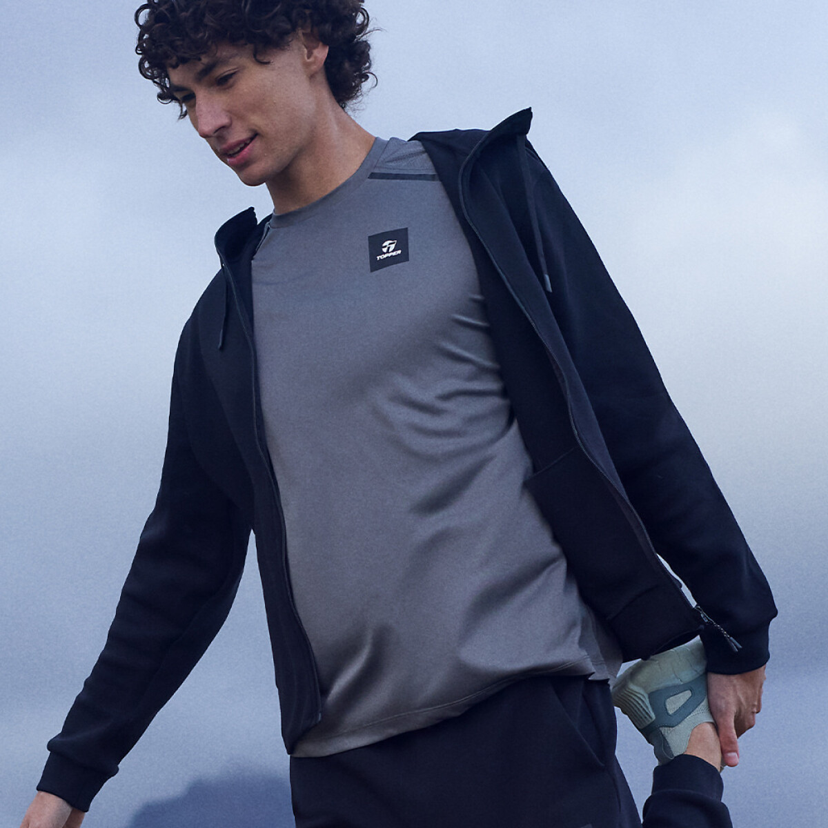 T-SHIRT MC MEN TRNG UP verde oil - GRIS CLARO/NEGRO/NARANJA 