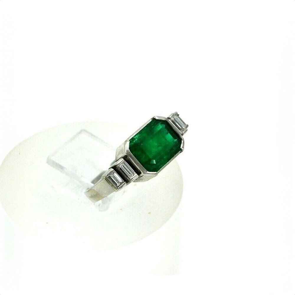 Anillo Platino, Brillantes Y Esmeralda Anillo Platino, Brillantes Y Esmeralda