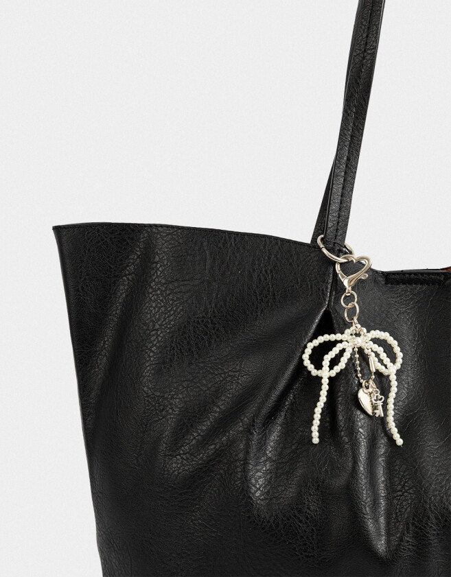 Shopper Shopper Con Charm Negro - Negro