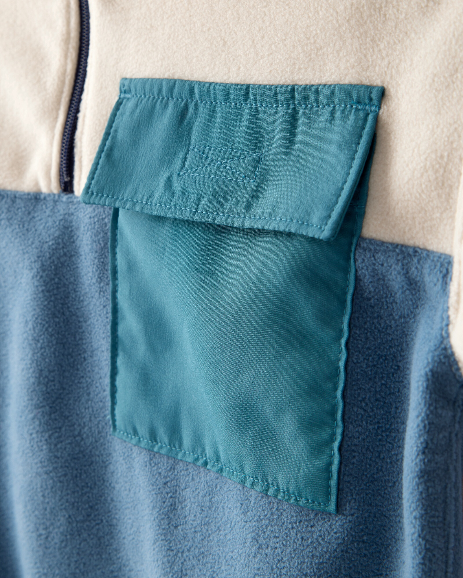 Set dos piezas, pantalón de algodón y buzo de micropolar con cierre un cuarto Sin color