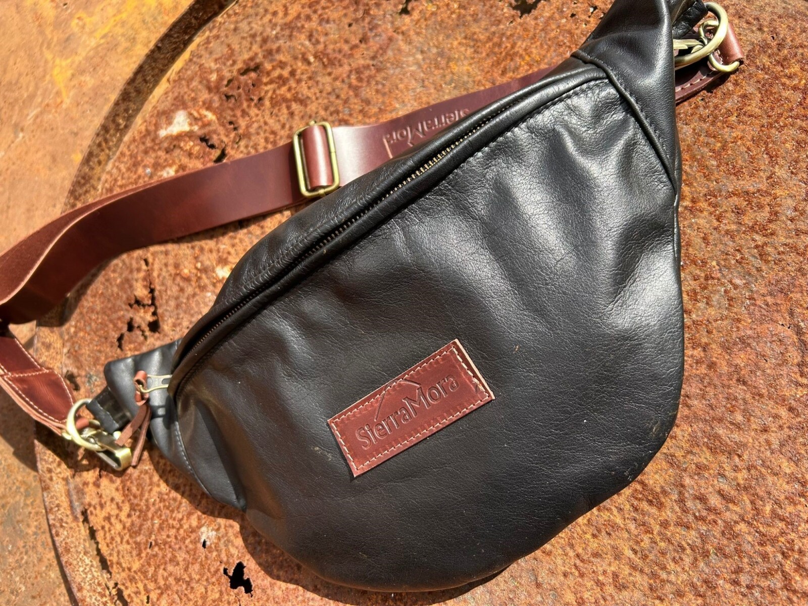 Leather Fanny Pack - Negro 