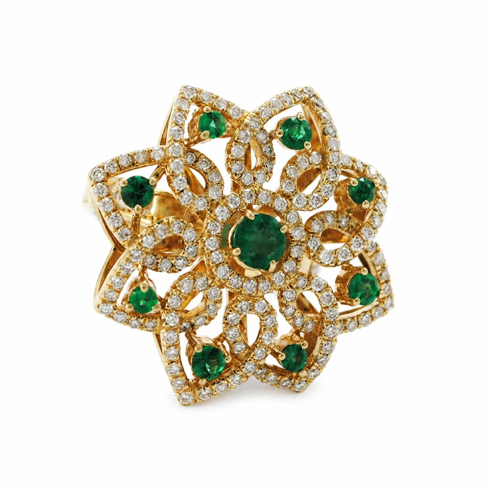 Anillo moderno, oro amarillo 18K , diamantes y esmeralda. Anillo moderno, oro amarillo 18K , diamantes y esmeralda.