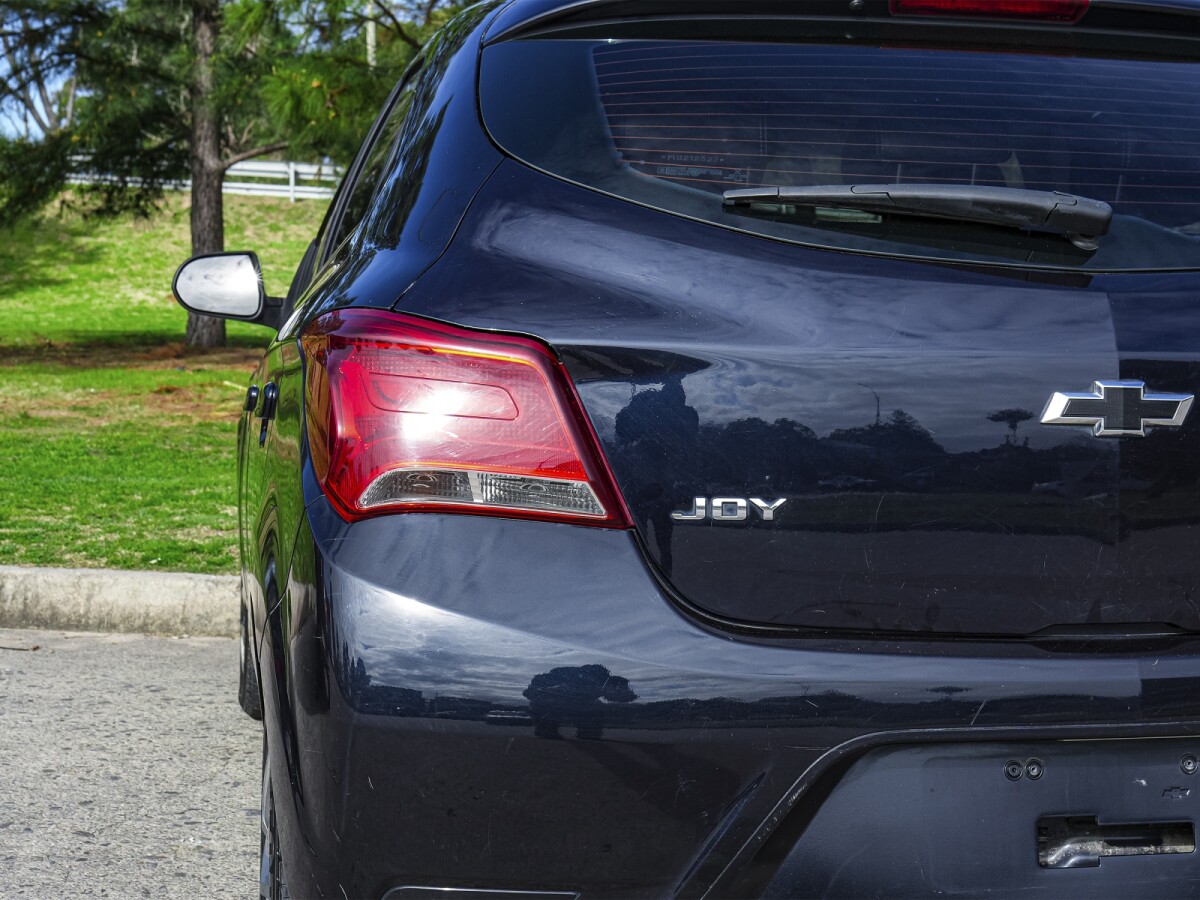 Chevrolet Joy Black Extra Full 1.0 | Permuta / Financia Chevrolet Joy Black Extra Full 1.0 | Permuta / Financia