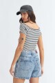 Remera off shoulder mangas cortas BLANCO Y NEGRO