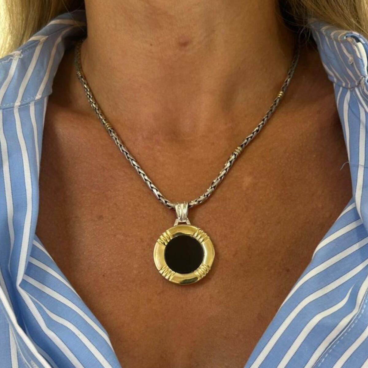 Dije Lara Ónix Nº5 - Plata y Oro 