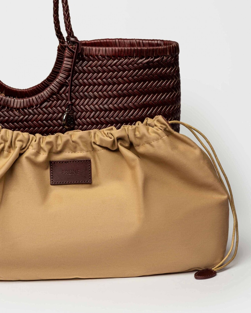 Bolso Ipanema en cuero curtido natural Chocolate