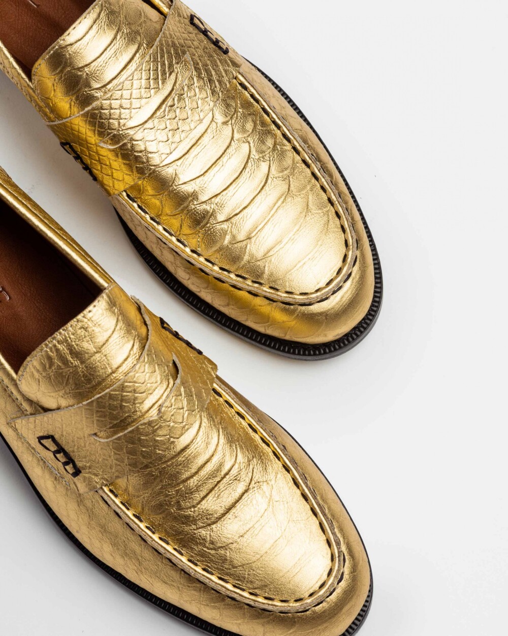 Mocasín Todd En Cuero Snake Print Metalizado
