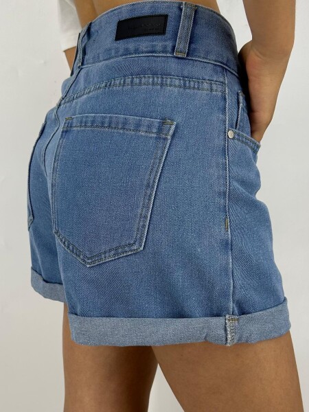 SHORT WANNA MONTESUMA JEA CLARO