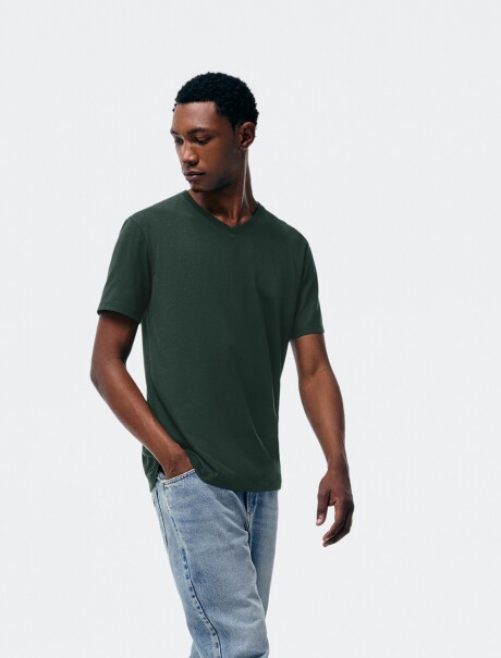 CAMISETA BÁSICA WORLD CUELLO EN V VERDE