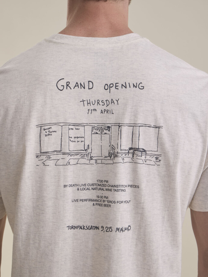T-SHIRT ESTAMPA BAR NUBE MEL