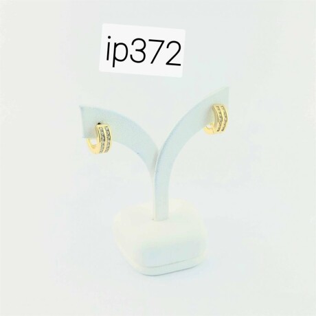 Aritos de plata 925 y baño de oro amarillo con circonias. Aritos de plata 925 y baño de oro amarillo con circonias.
