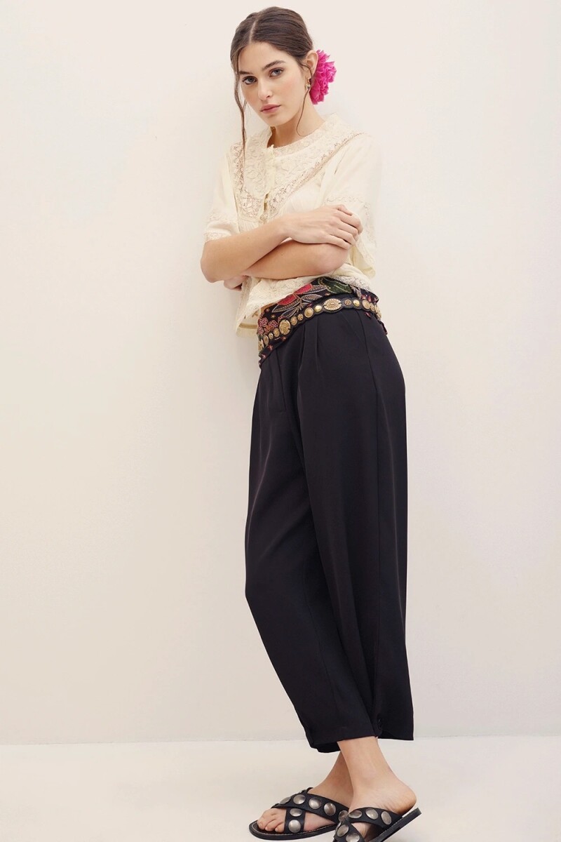 PANTALON AKARI Negro