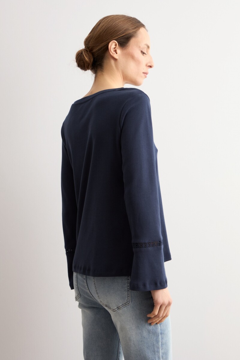Remera manga larga con puntilla azul marino