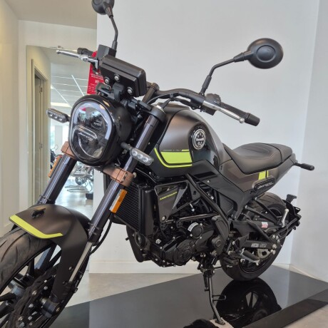 Benelli Leoncino 250 Gris