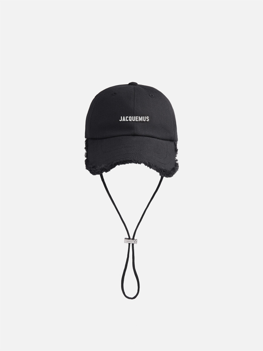 LA CASQUETTE 