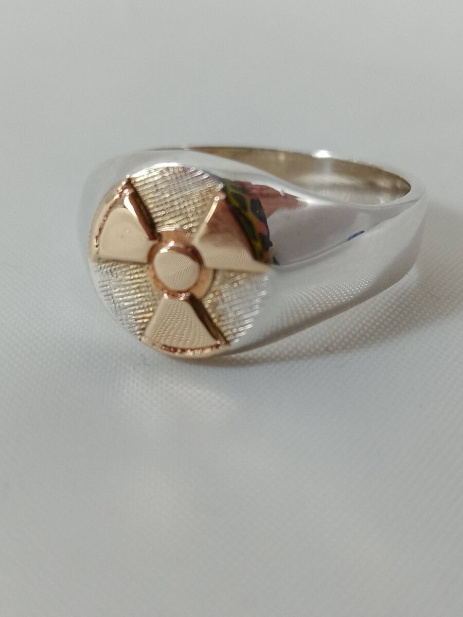 Anillo de Profesión Radiologo en plata y oro 