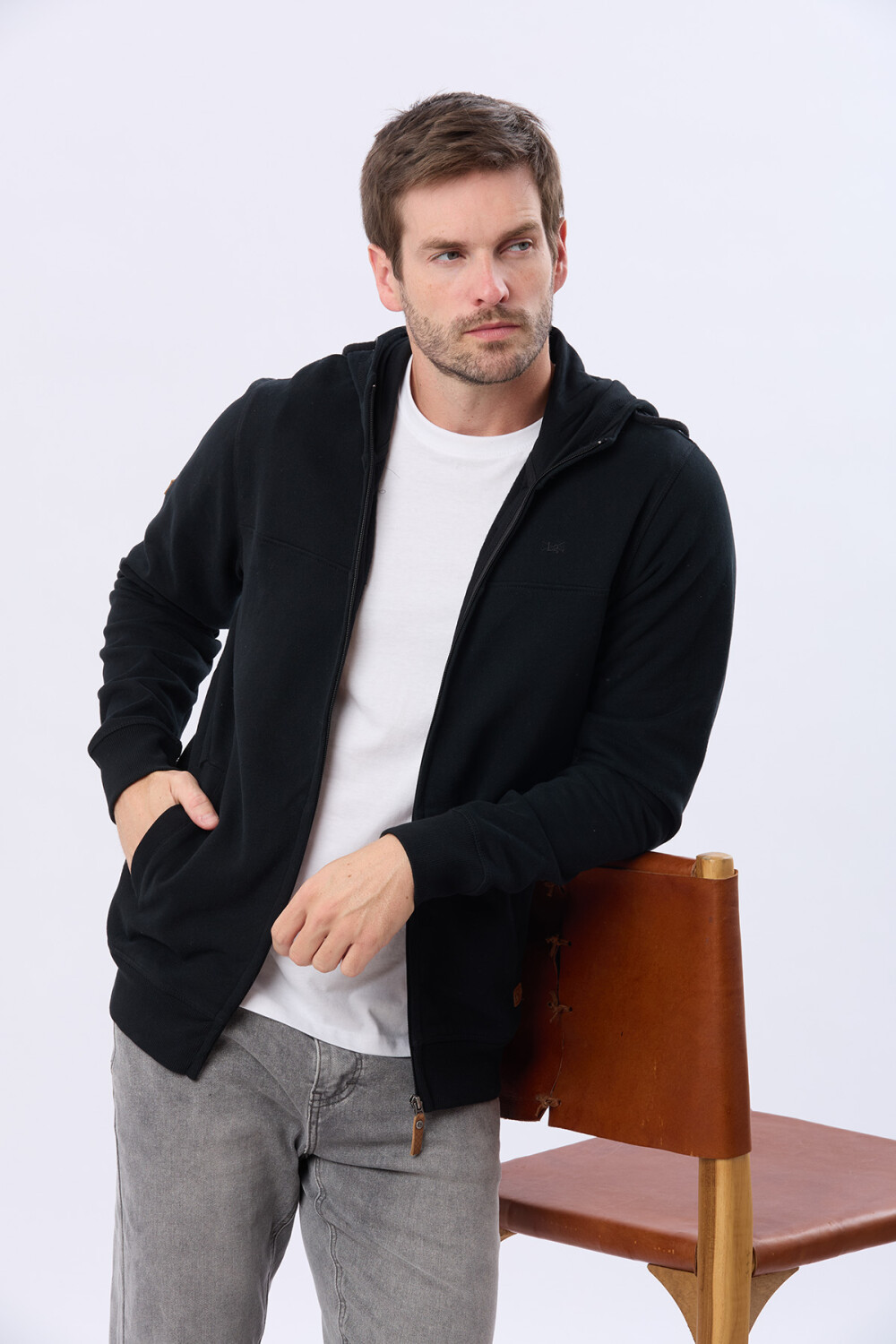 CANGURO CON CAPUCHA Negro