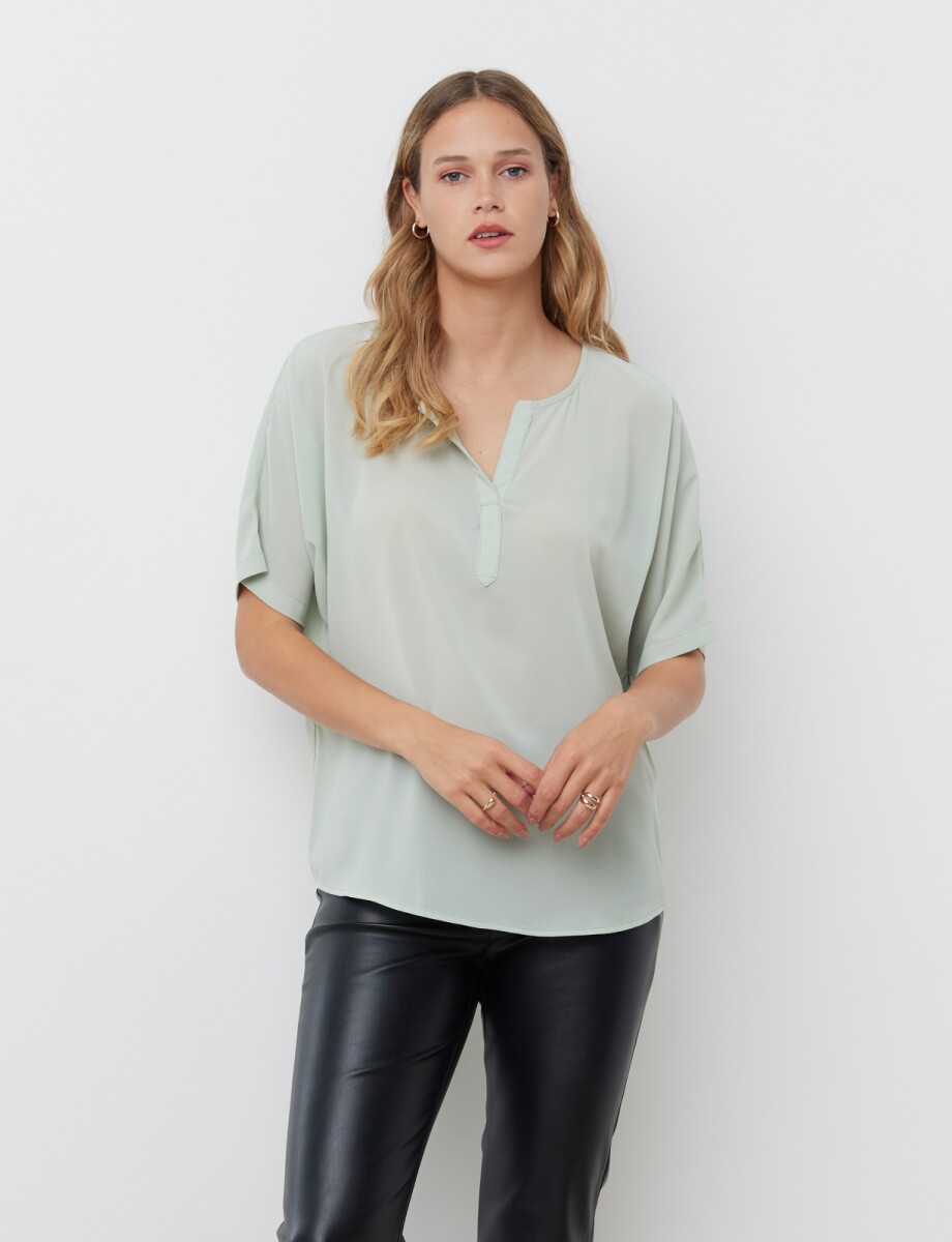 Blusa Escote V - Verde 