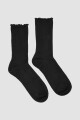 Medias de algodón dama. con terminacion en puño con volado. Negro
