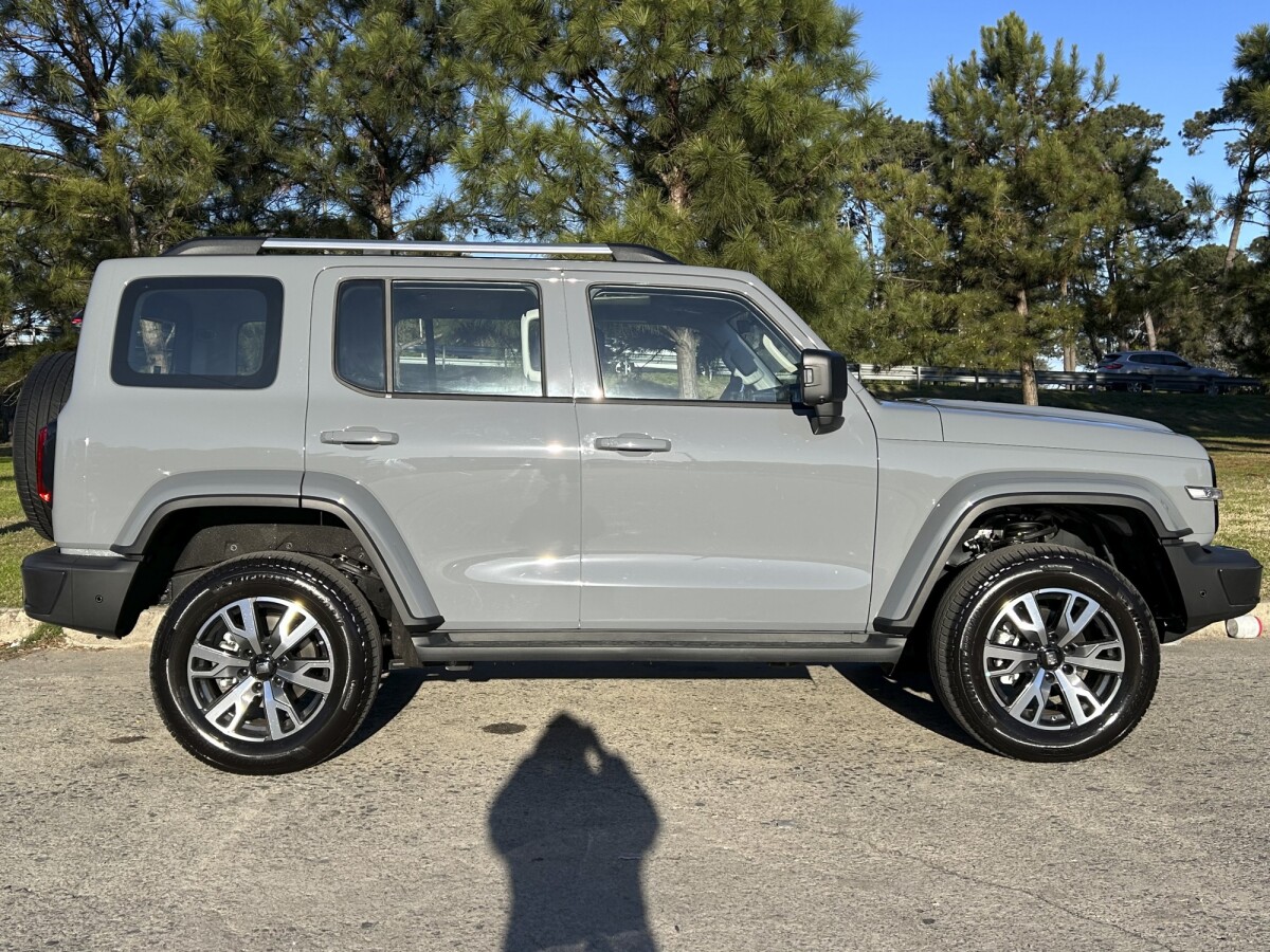 GWM Tank 300 HEV 2026 0KM | Permuta / Financia GWM Tank 300 HEV 2026 0KM | Permuta / Financia