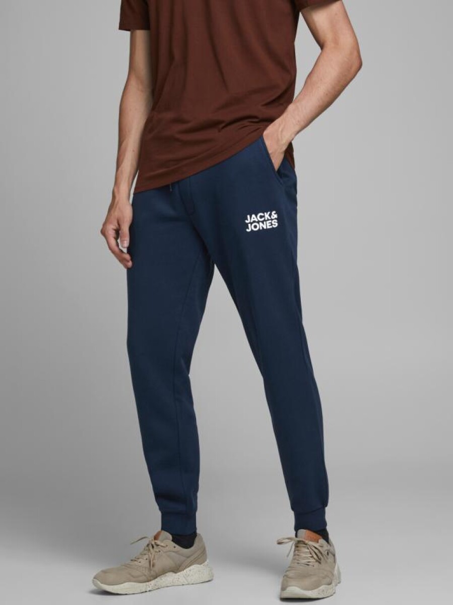 Pantalón Gordon Jogger Logo Discreto - Navy Blazer 