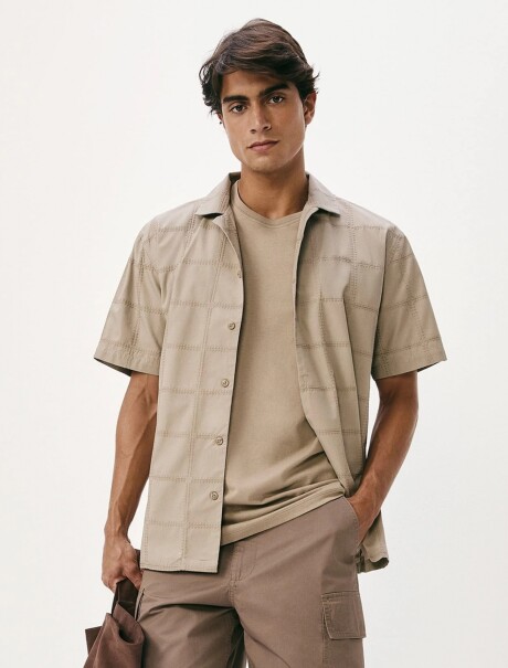 CAMISETA BÁSICA MANGA CORTA BEIGE