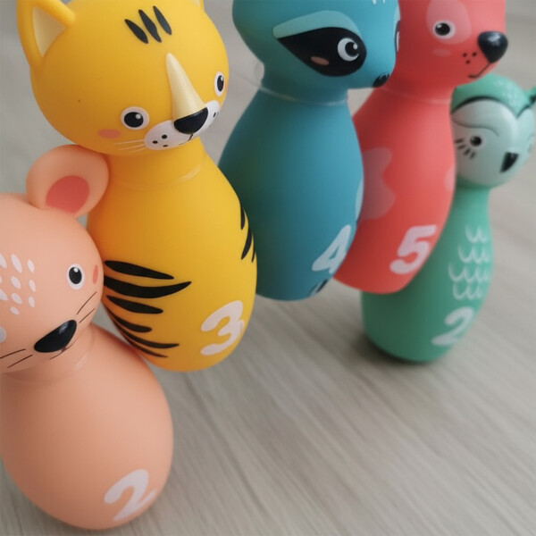 Juego De Bolos Infantil Bowling 5 Pinos + 1 Bola Para niños Diseño 1