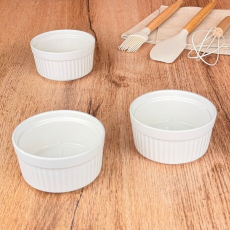 Set de 3 Moldes Ramequín de Cerámica Blanca Ø10cm x 5cm Set de 3 Moldes Ramequín de Cerámica Blanca Ø10cm x 5cm