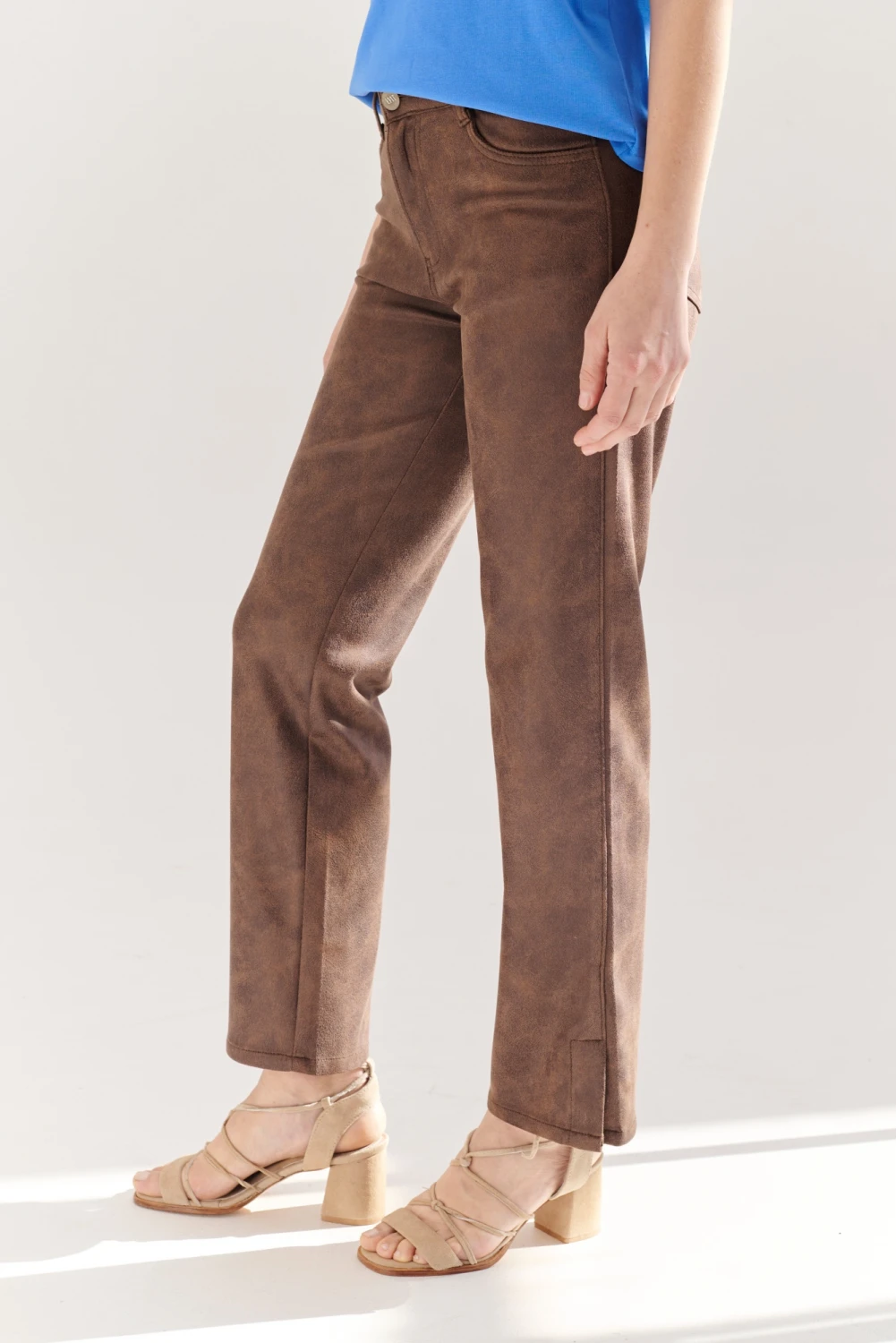 PANTALON VEGAN marron 3