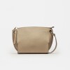 Bandolera Sauvage en cuero graneado Taupe Niquel