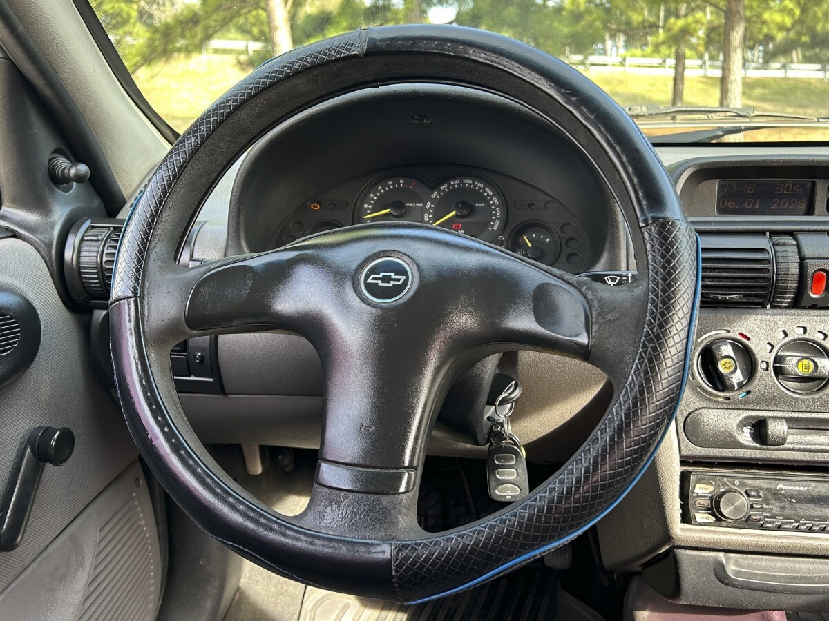 Chevrolet Corsa Classic Super 1.4 | Permuta / Financia Chevrolet Corsa Classic Super 1.4 | Permuta / Financia