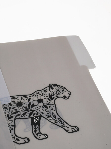 CARPETA PVC LEOPARDO ESTAMPADO 1