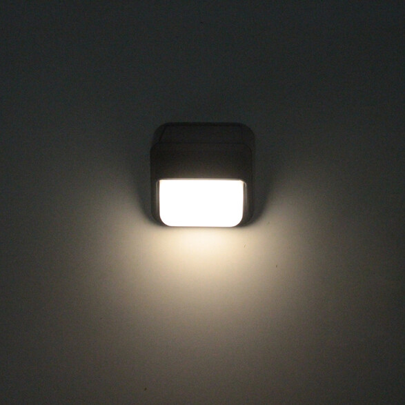 Aplique pared solar 40Lm/W negro cálido 85x85x52 IX4920