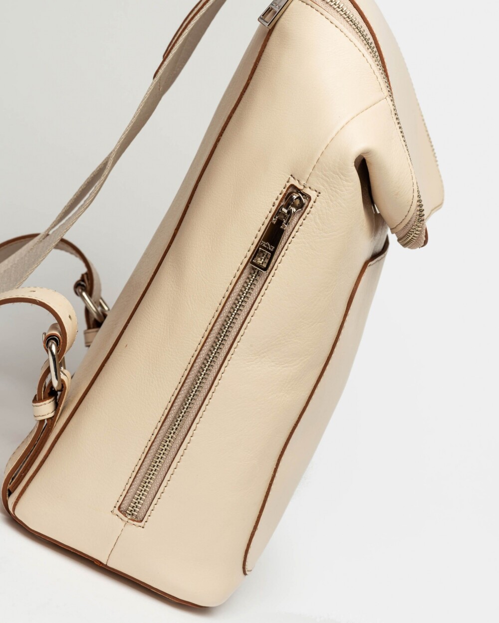 Mochila Mashenka en cuero vegetal liso Natural