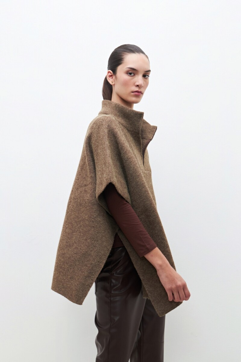 Sweater oversize con cierre chocolate