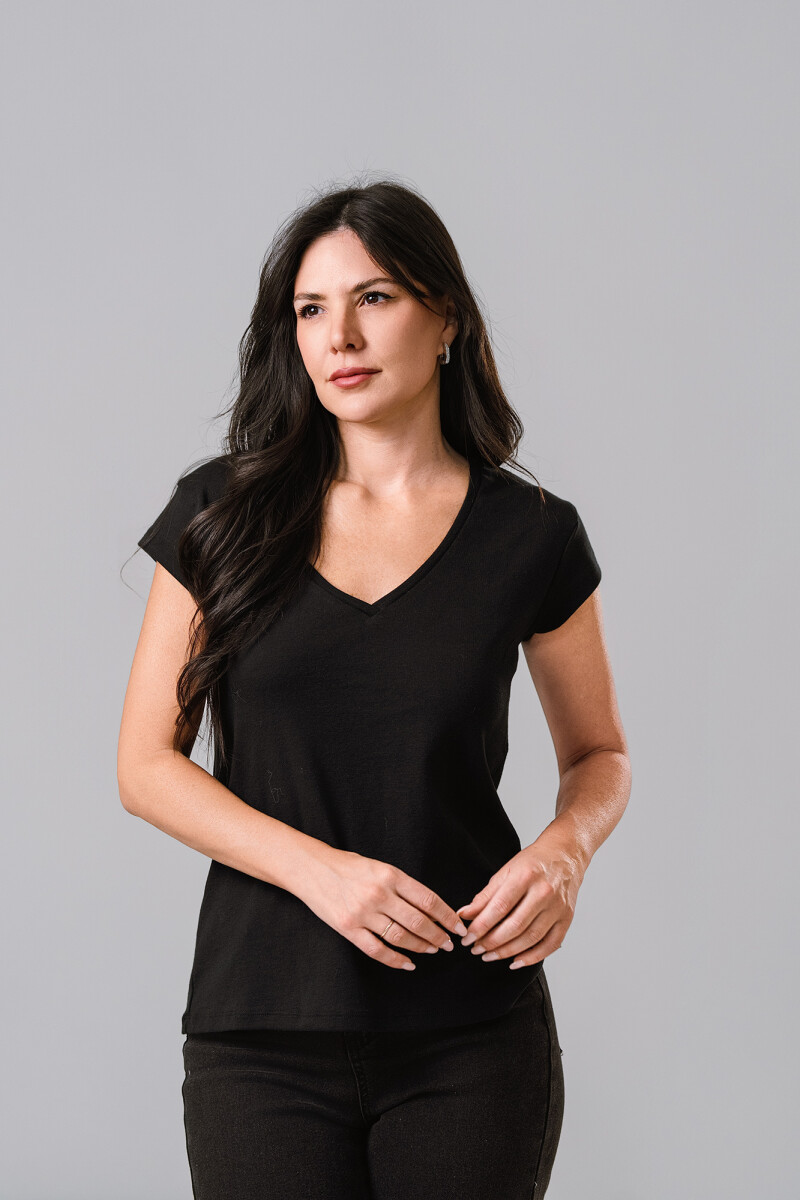 REMERA ZOEY - NEGRO 