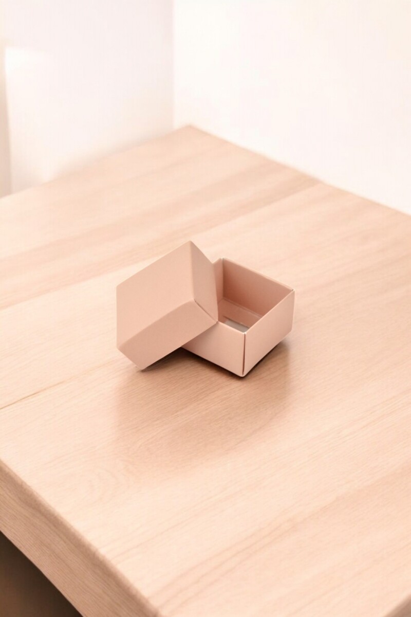 Caja Cuadrada 4x4x2,5 cm - NUDE 