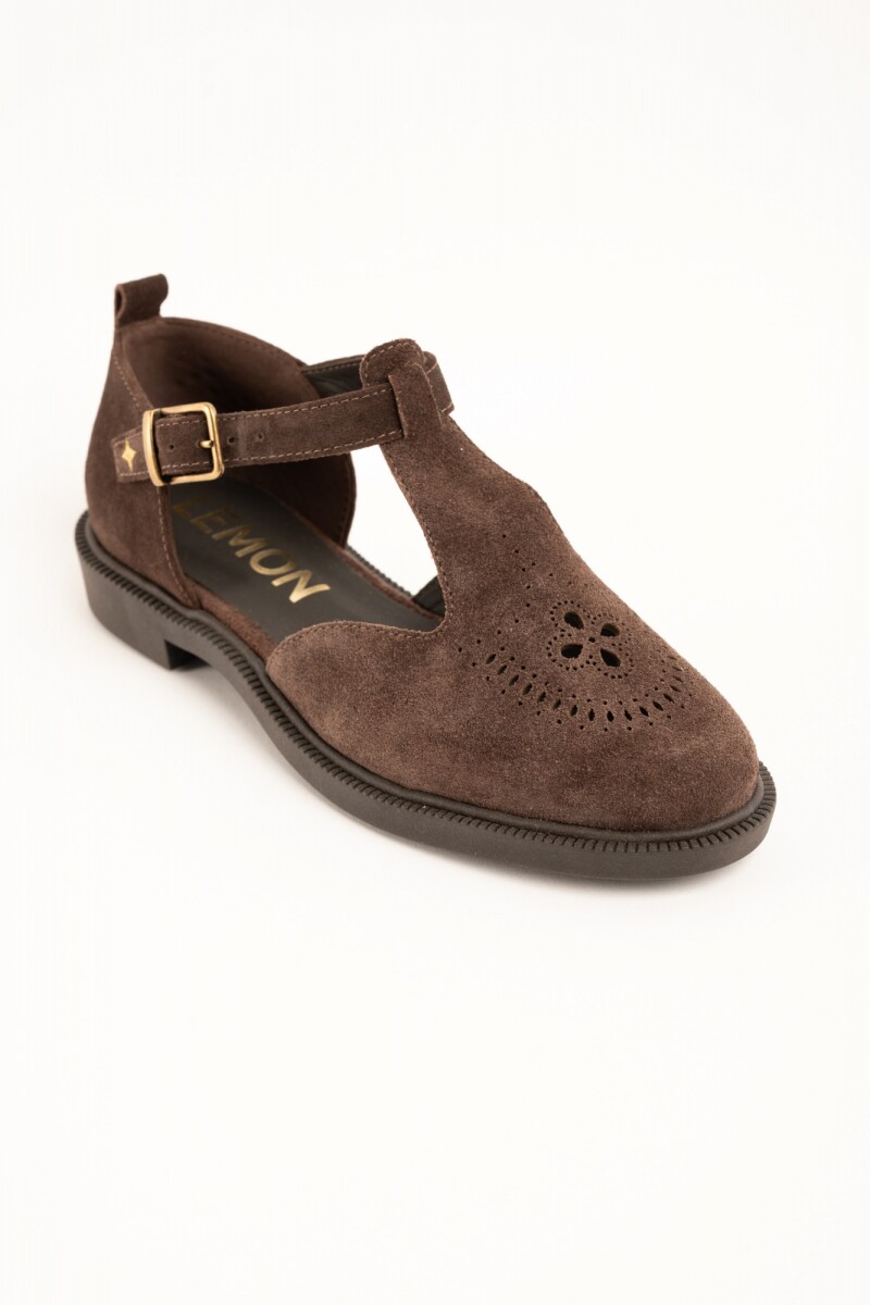 Sandalia Cerrada Con Tira Ajustable Chocolate