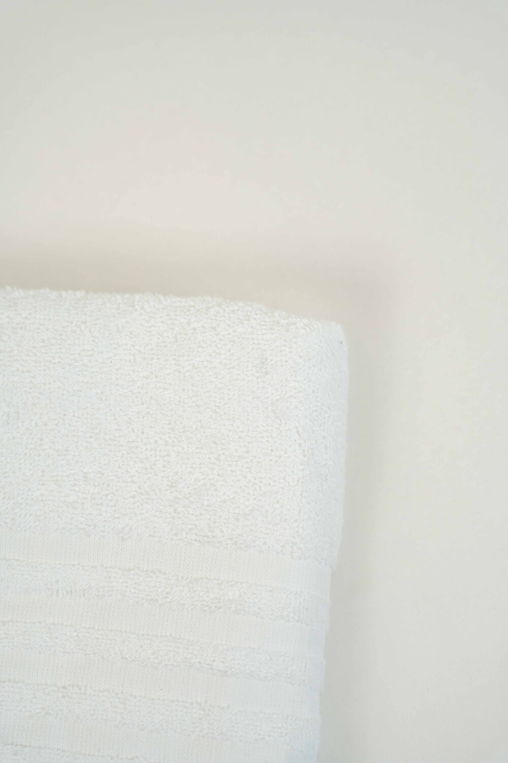 Toalla Super Baño Nessa, 380g. Blanco