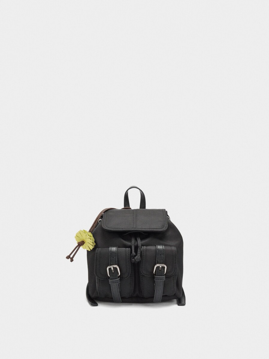 Mini Mochila De Nylon Con Colgante - negro 