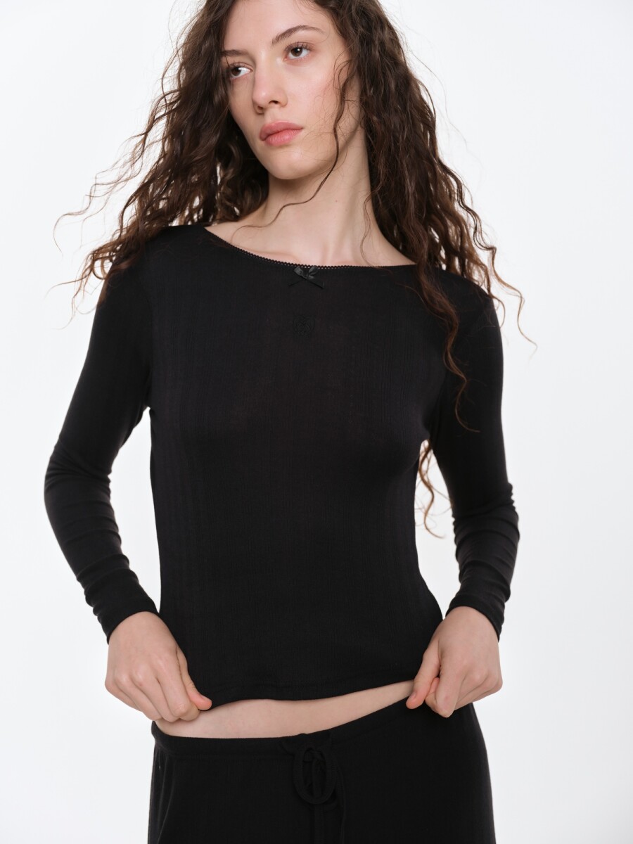 Remera Pina - Negro 
