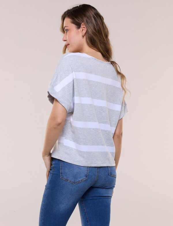 Remera Marinera Escote V GRIS
