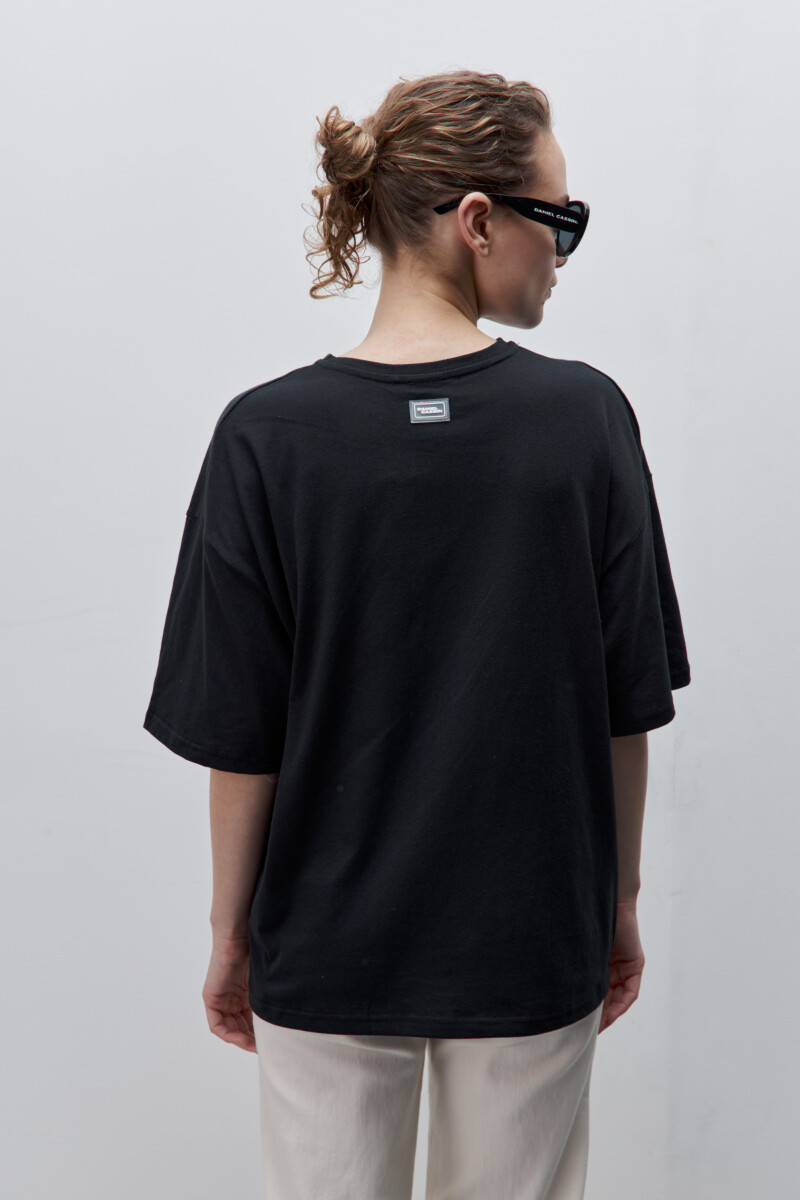 REMERA MECA Negro