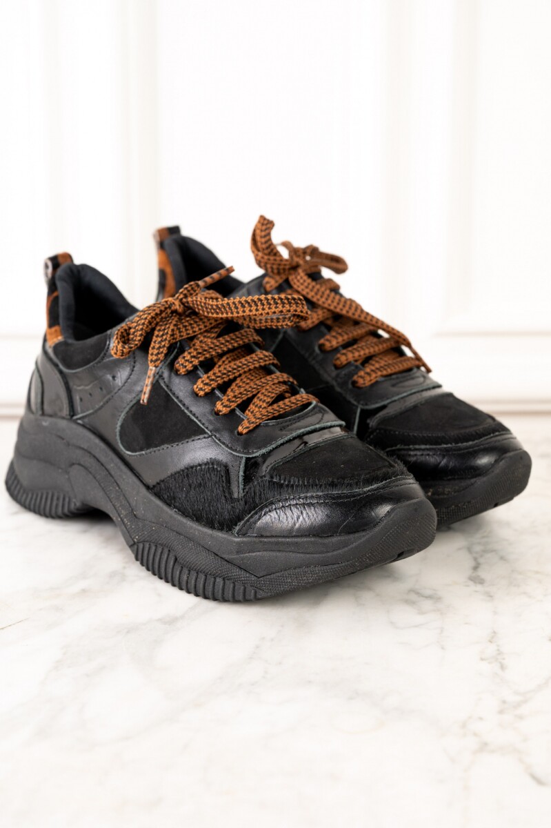 Zapatilla Cuero - Negro 