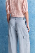 PANTALÓN CARLI Celeste Grisáceo
