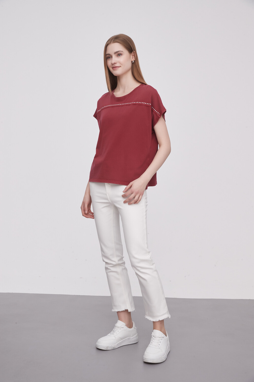 Remera Nedre Cereza Oscuro